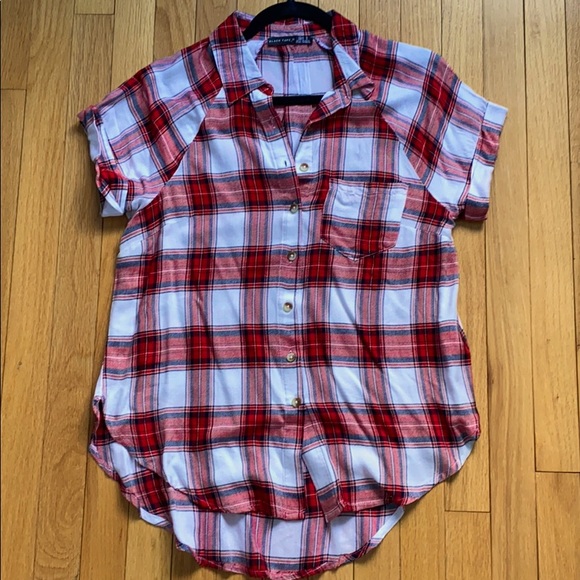 Short sleeved plaid button up blouse - Picture 2 of 5